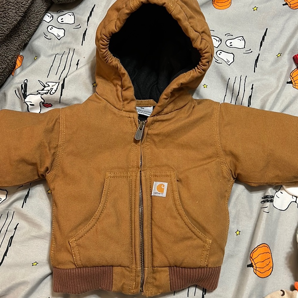 I accidentally removed the tag. Is brand new. 6Months